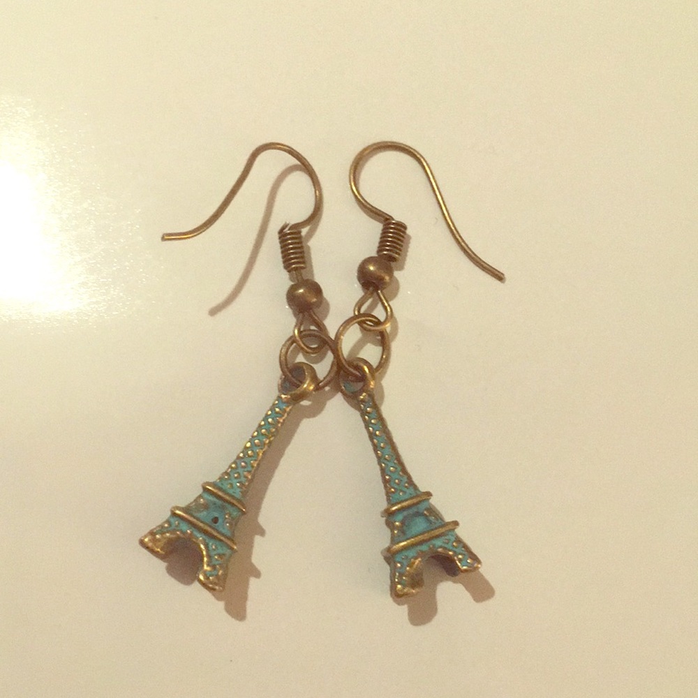 💜5 for $15💜 Mini Eiffel Tower Earrings
